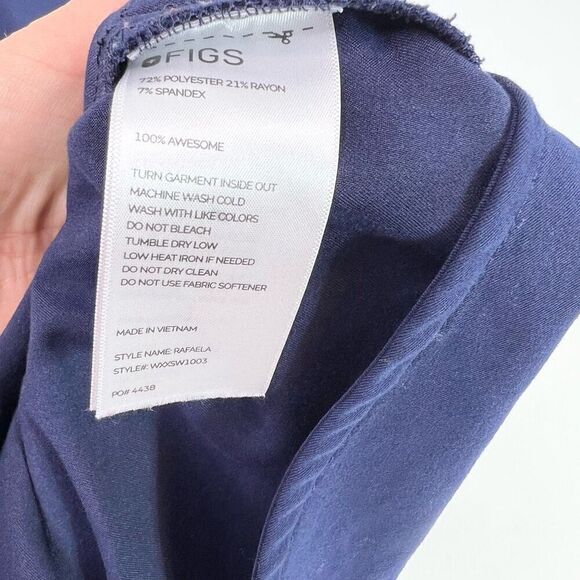 FIGS Technical Collection Tops Womens Medium Blue Solid Sleeveless Scrub Top - Picture 5 of 9